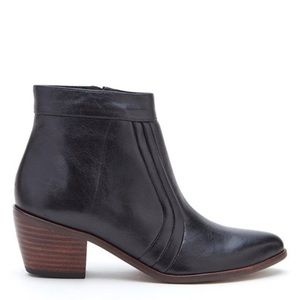 Matisse Cece Bootie in Black Leather